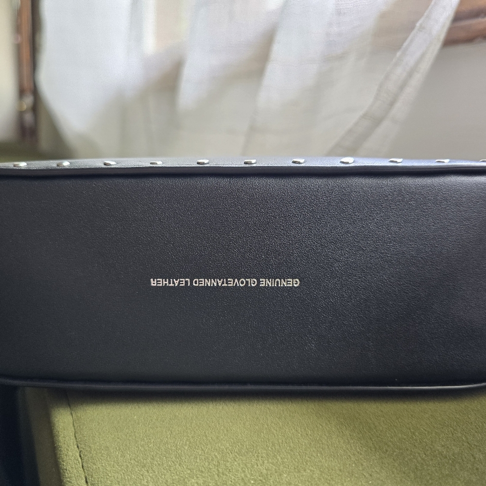 Coach Swinger with Rivets - Picture 5 of 9